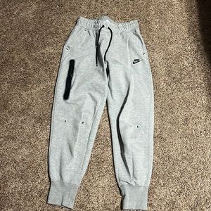 Nike tech sweatpants